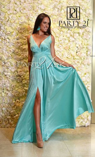 Long dress with a slit - Size: L, Color: powder pink-018