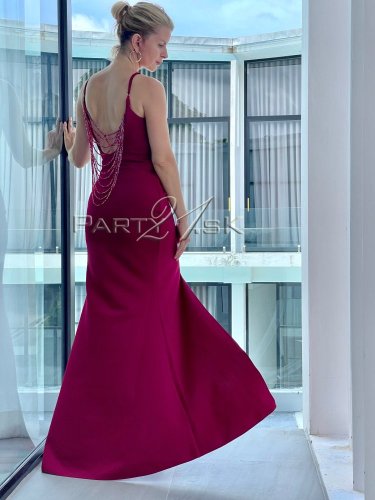 Spoločenské šaty s gorálikmi